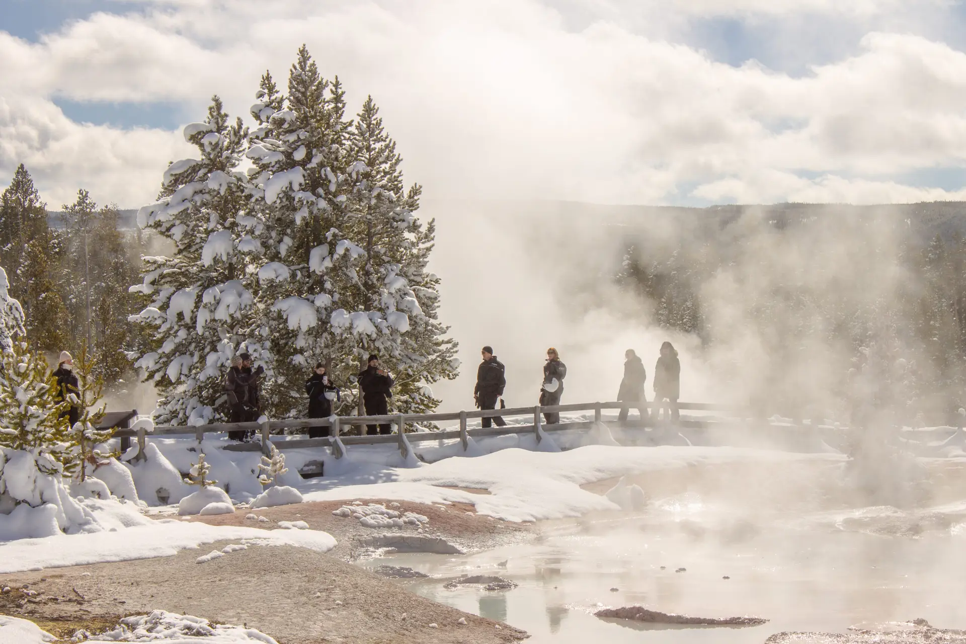 SYT Winter Guests fountain PP mist guestsIMG_8914